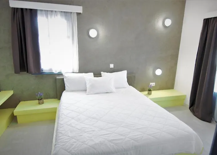 Vista Mare Hotel Naousa (Paros)